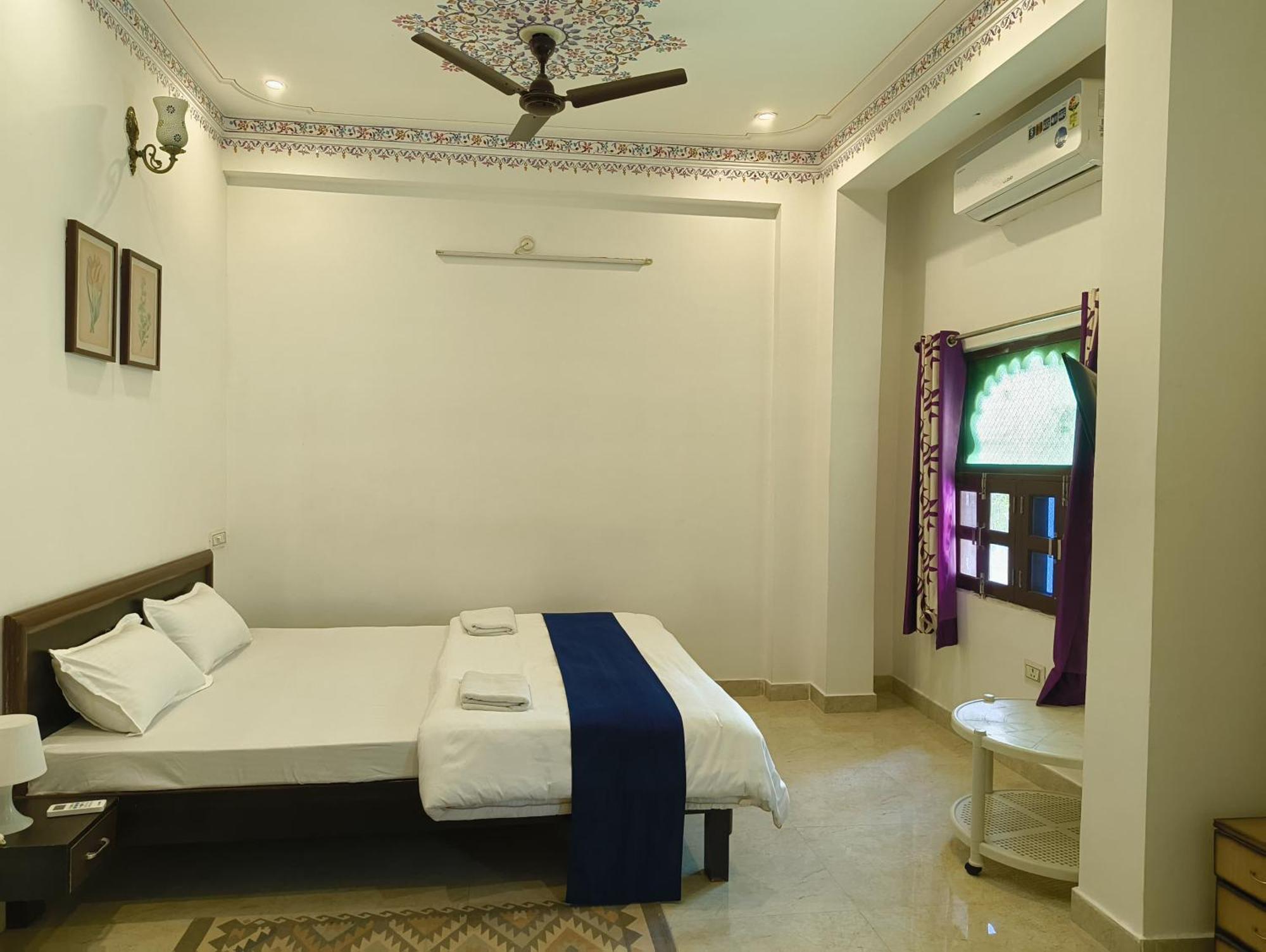 Rising Shemesh Home Stay Udaipur Bagian luar foto